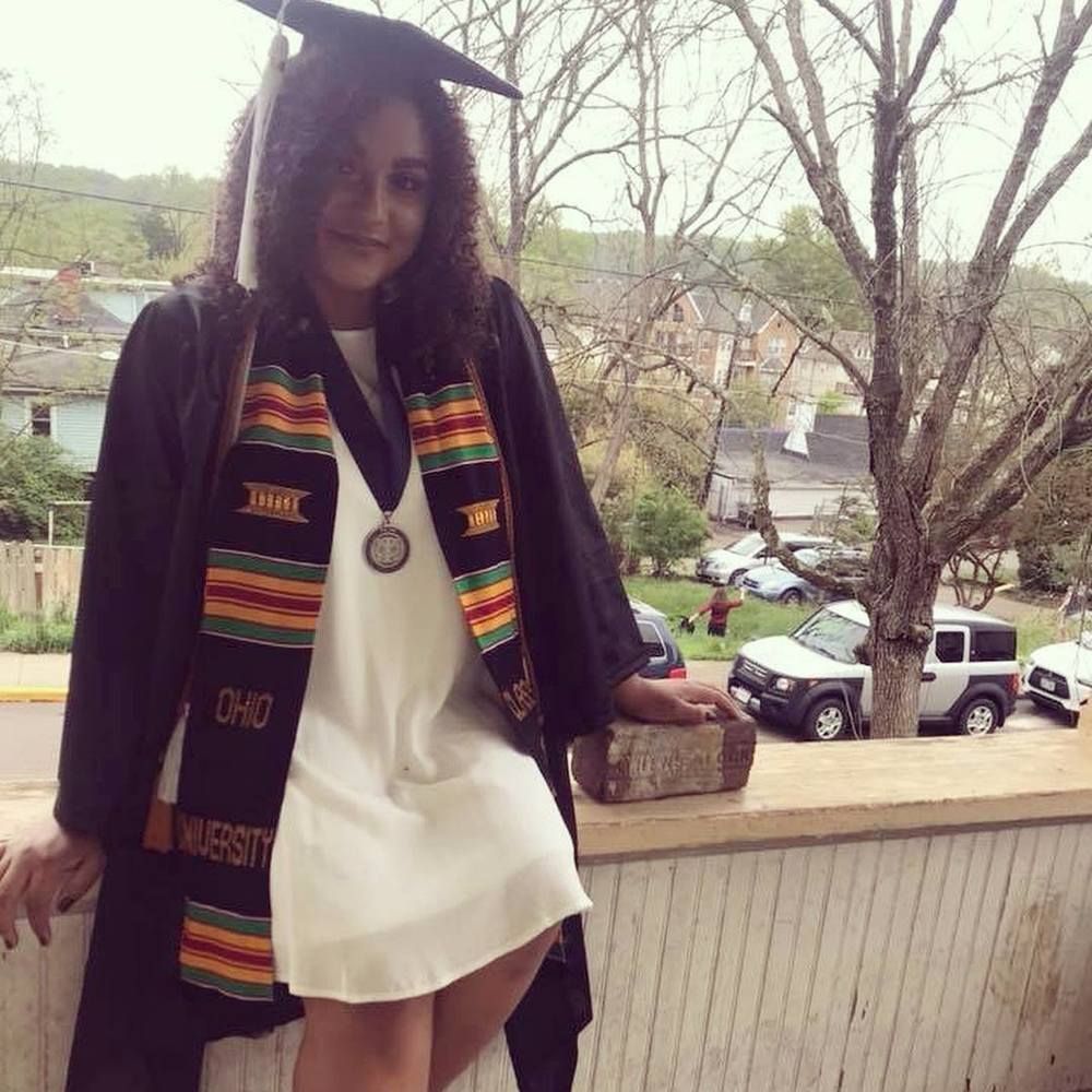 Meet your Posher, Mia